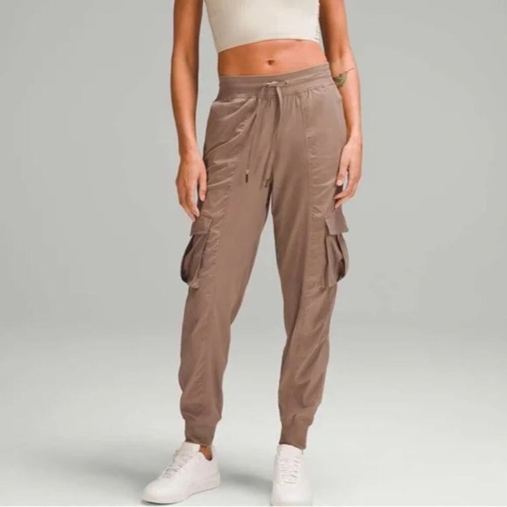 Lululemon Dance Studio Relaxed-Fit Mid-Rise Cargo Jogger Taupetastic XL - Picture 8 of 9